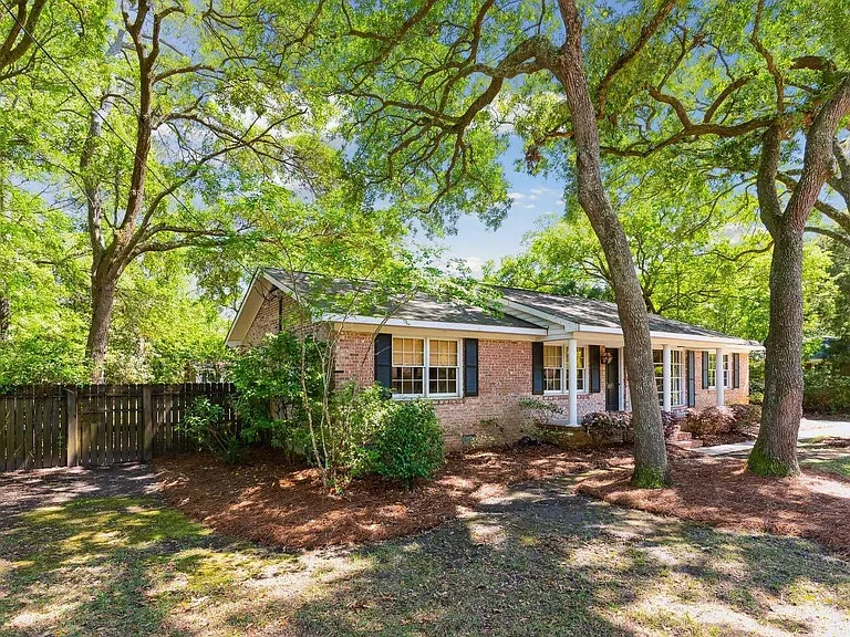 857 Stiles Dr — Photo 26