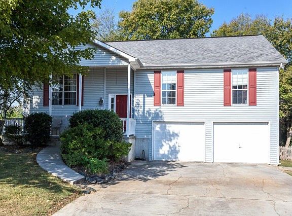 2nd image of 1532 Carrie Belle Dr