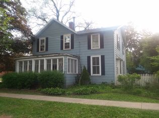 104 Charlotte Pl, Cary, IL 60013