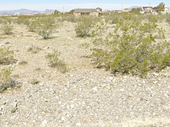 2400 S Crow Ln, Pahrump, NV 89048