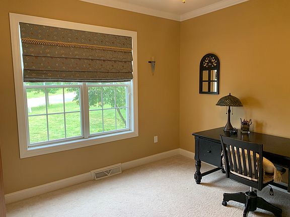 4th image of 23 Hidden Farm Ln