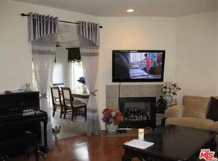 17736 Halsted St #A, Northridge, CA 91325