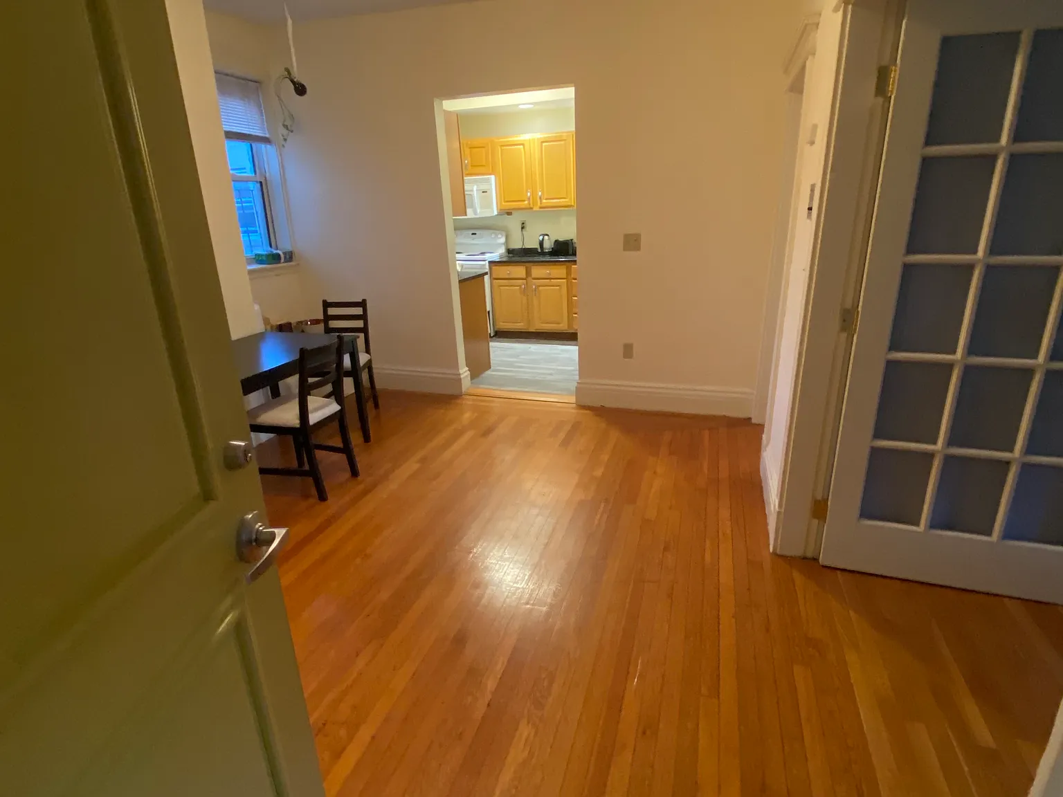 2 bed, 1200 sqft, $3,600 — Photo 3