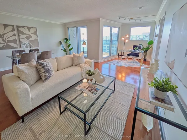 99 Harbour Sq #1512, Toronto, ON M5J 2H2
