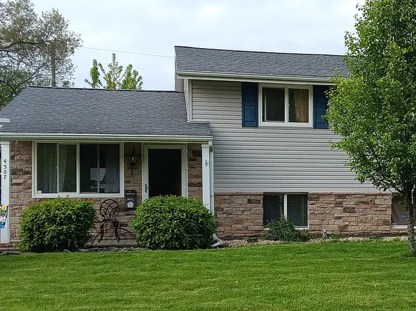 4307 Holl Rd, Sheffield Lake, OH 44054