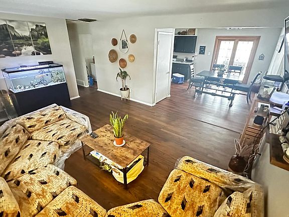 3rd image of 2090 Braun Dr