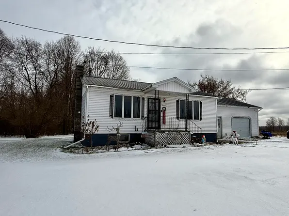 680 Lamberton Rd, Mooers Forks, NY 12959