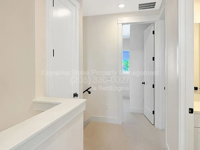 373 E Lombard Ln — Photo 10