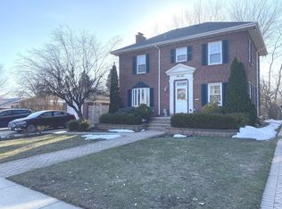 510 S Elmhurst Rd, Mount Prospect, IL 60056