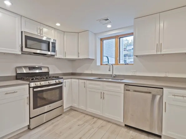 47 Poplar Street image 7 of 17