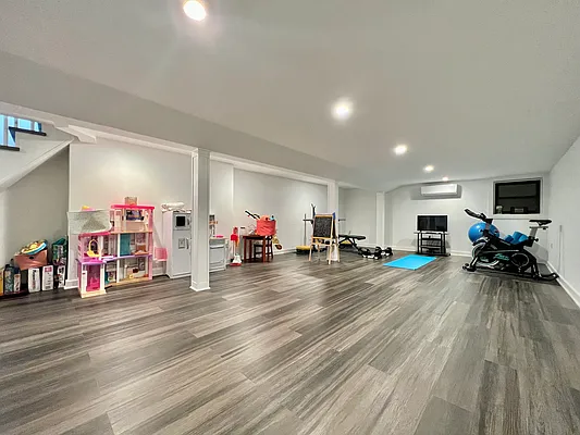 Rented by SERHANT. | media 39