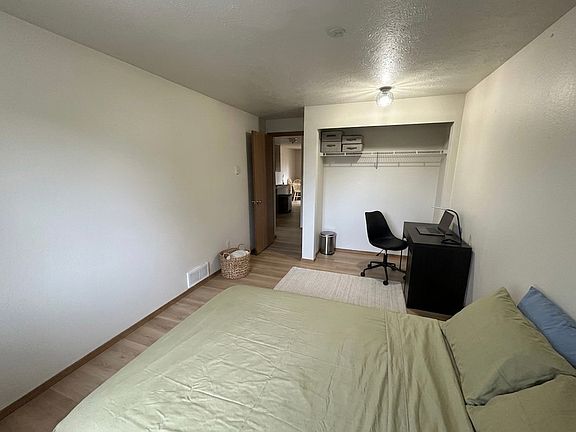 5th image of 2120 NE 54th St