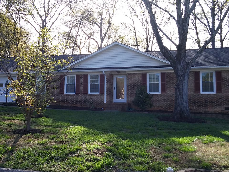 1st image of 8 Blackenridge Dr