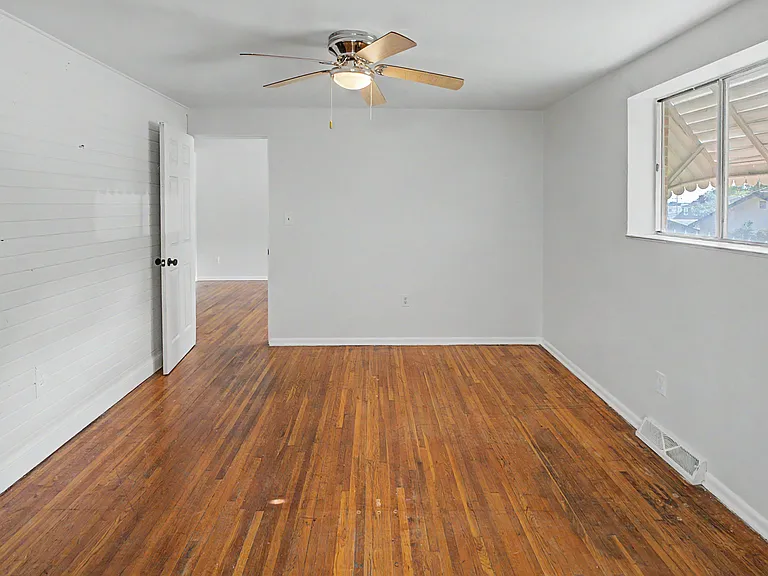 333 N Ellis St #D — Photo 8
