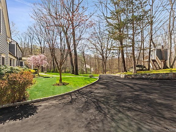 5th image of 9 Deer Creek Lane