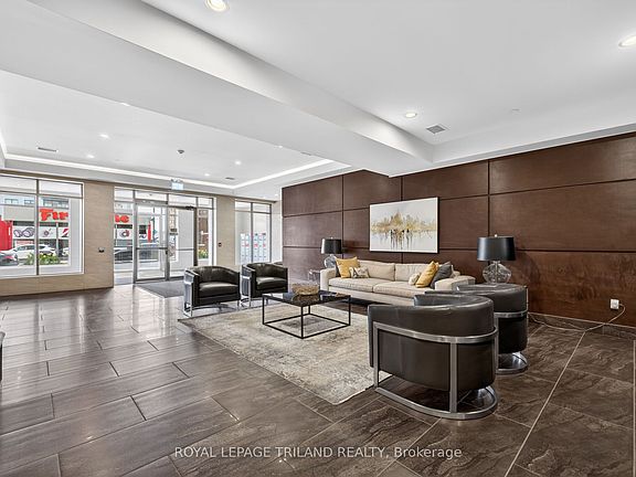 4th image of 330 Ridout St N #801