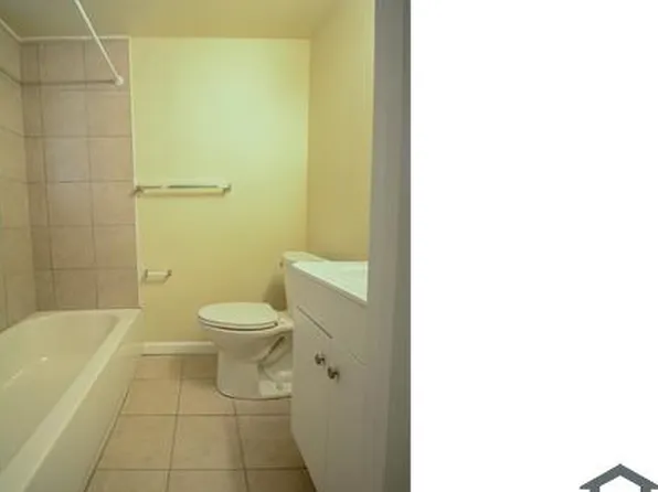 1737 T St SE #4, Washington, DC 20020