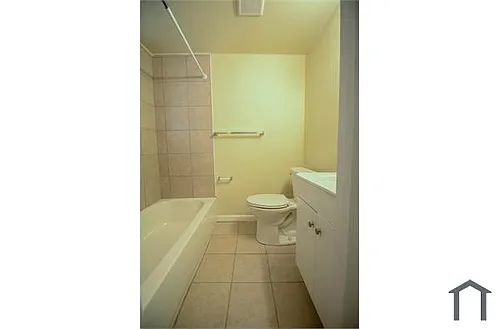 1737 T St SE #4 Photo 1
