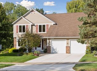 3989 Denmark Ave, Eagan, MN 55123