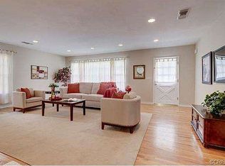 5333 Baza Ave, Woodland Hills, CA 91364