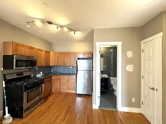 Rented by Pear NYC LLC | media 23