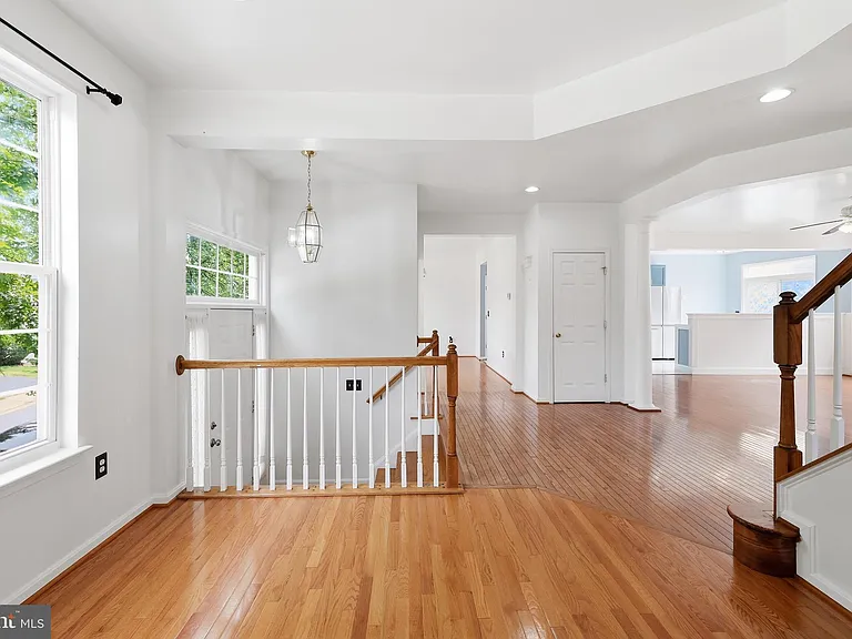 2917 Markhams Grant Dr — Photo 4