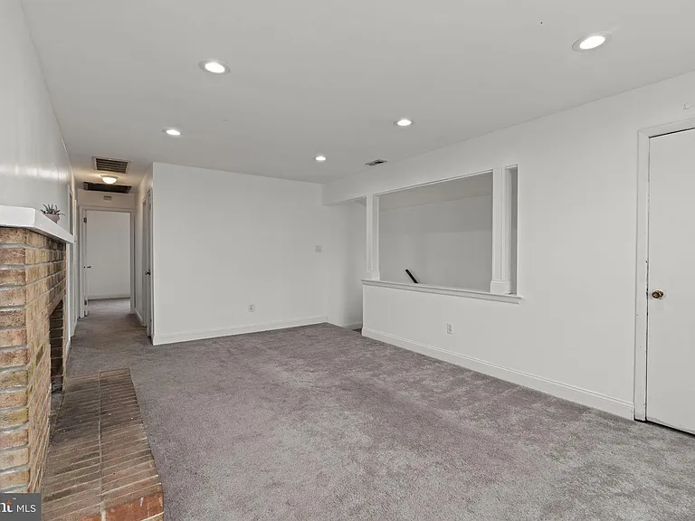 8 Fanelli Ln #A — Photo 9
