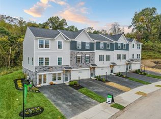 2004 Canterbury Dr, Imperial, PA 15126