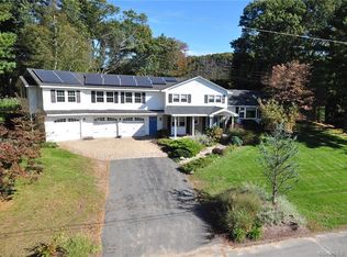 111 Craigemore Cir, Avon, CT 06001