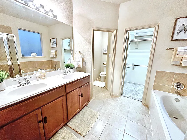 12801 Winter Springs Dr — Photo 8