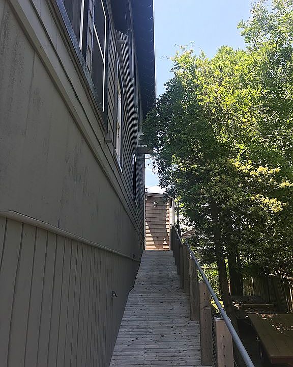 1st image of 820 Evergreen Walk