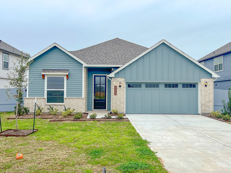 1st image of 32423 Clouser Crawdad Ct