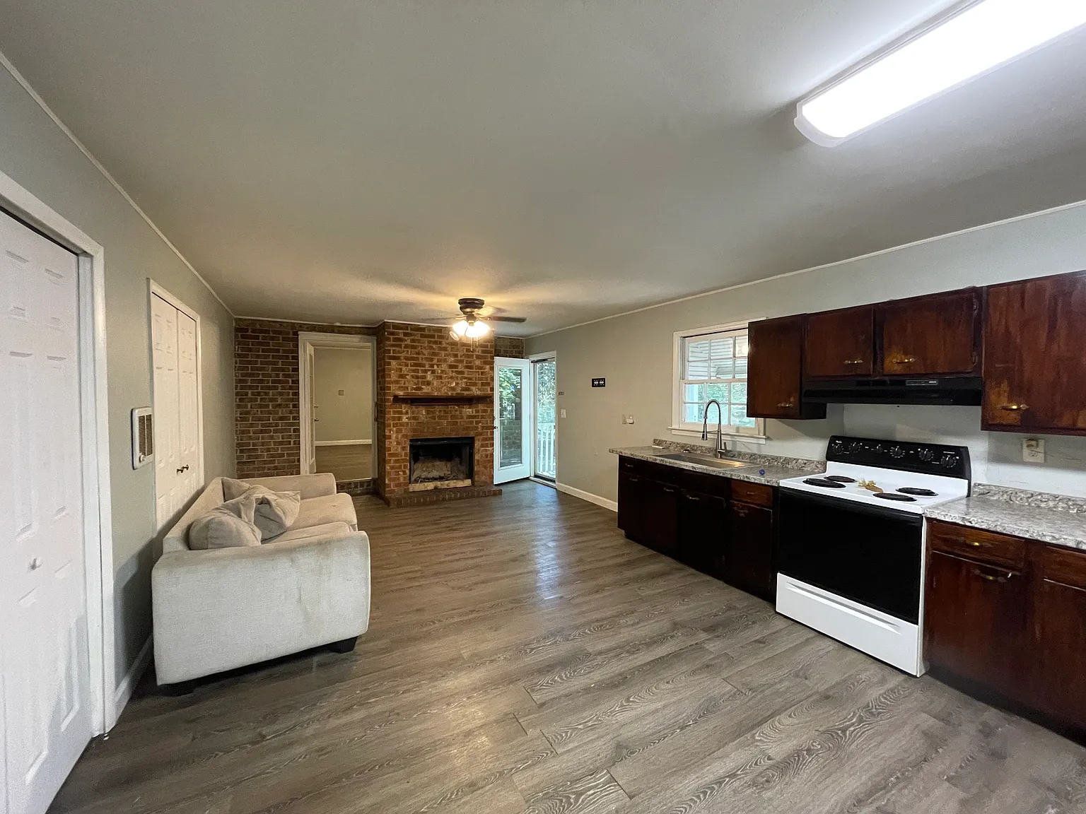 1 bed, $1,050 — Photo 2