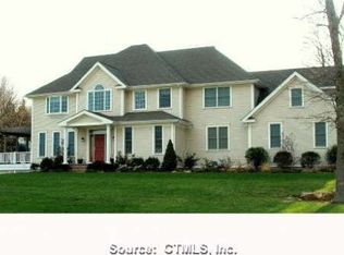 175 Crosswinds Dr, Groton, CT 06340