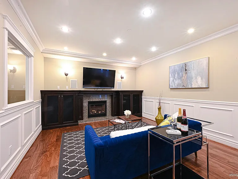 4498 W 11th Ave — Photo 3