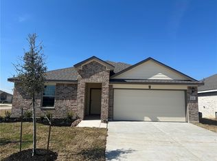 2226 Spyglass Dr, Navasota, TX 77868