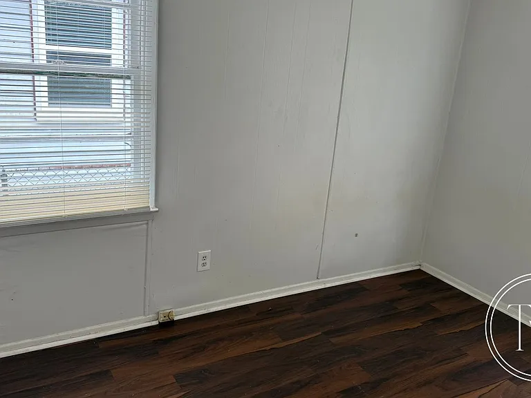 1514 Heron St — Photo 6
