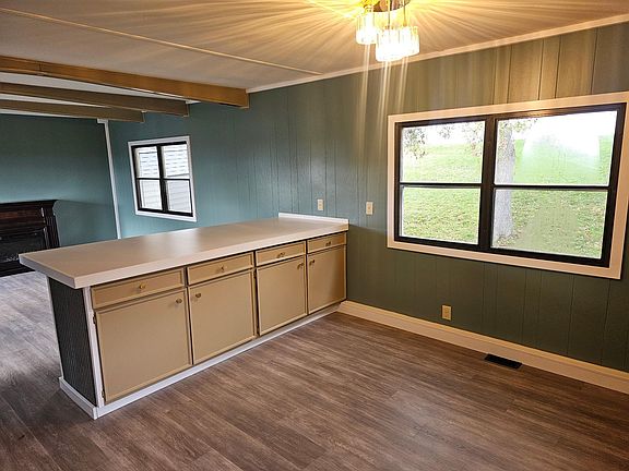 4th image of 601 N Main St #36