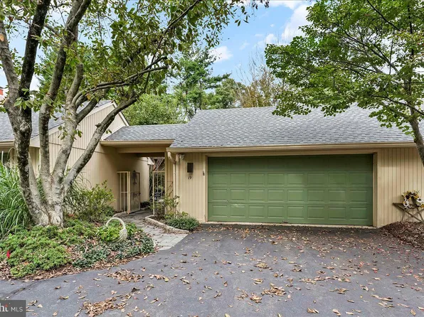 19 Toft Woods Way, Media, PA 19063