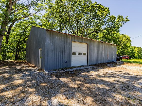 5th image of 329 Rader Rd