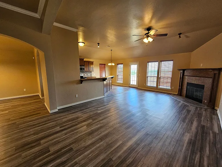 221 Dollina Ct — Photo 3
