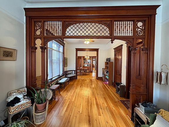 2nd image of 1108 N Damen Ave APT 1F