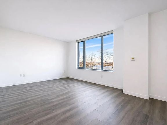 3rd image of 1524 Sheepshead Bay Rd #15FF