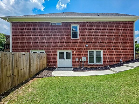 5th image of 1475 Barrett Place Ln