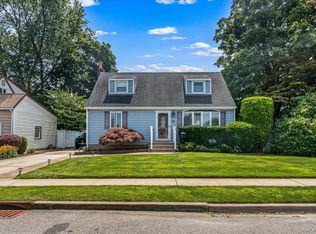 2 Gateway, Farmingdale, NY 11735