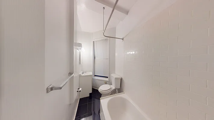 Rented by Bond New York | media 22