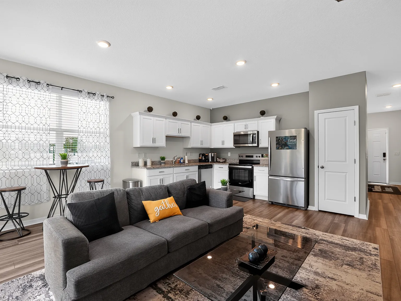 Beacon at Arbours Townhomes — Photo 3