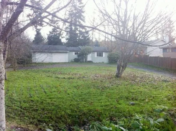 26242 Barrett Rd NE, Kingston, WA 98346
