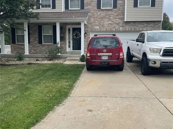 525 Willow Valley Dr, O'Fallon, MO 63366
