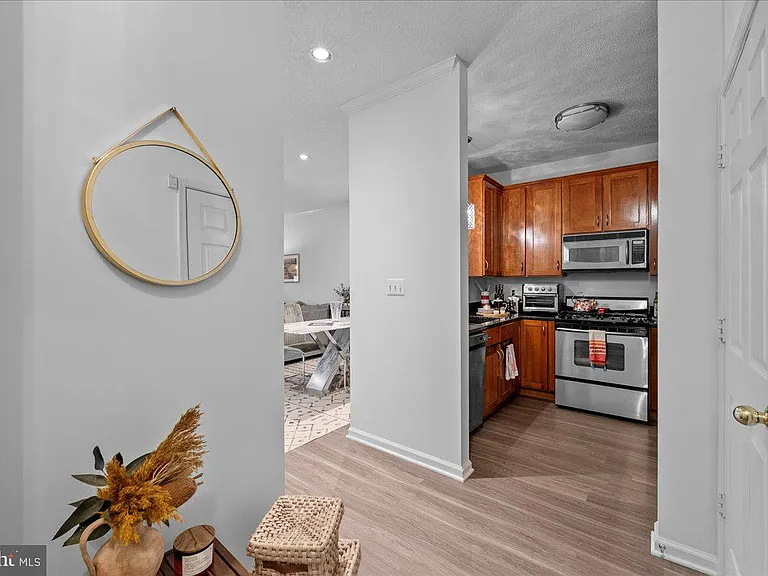 1708 Lake Shore Crest Dr #24 — Photo 10